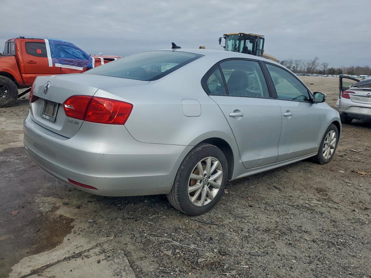 VOLKSWAGEN JETTA SE