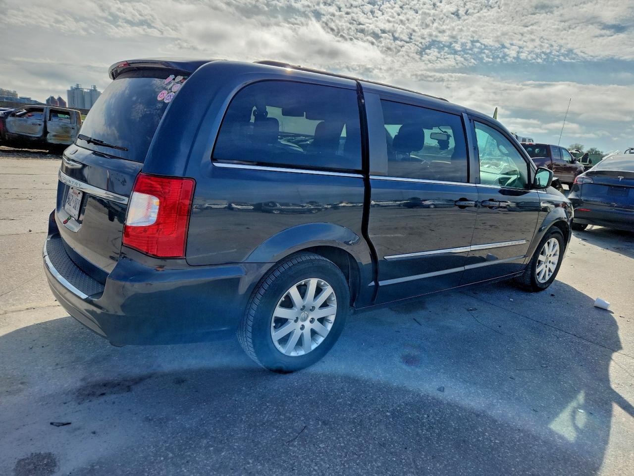 CHRYSLER TOWN & COUNTRY TOURING