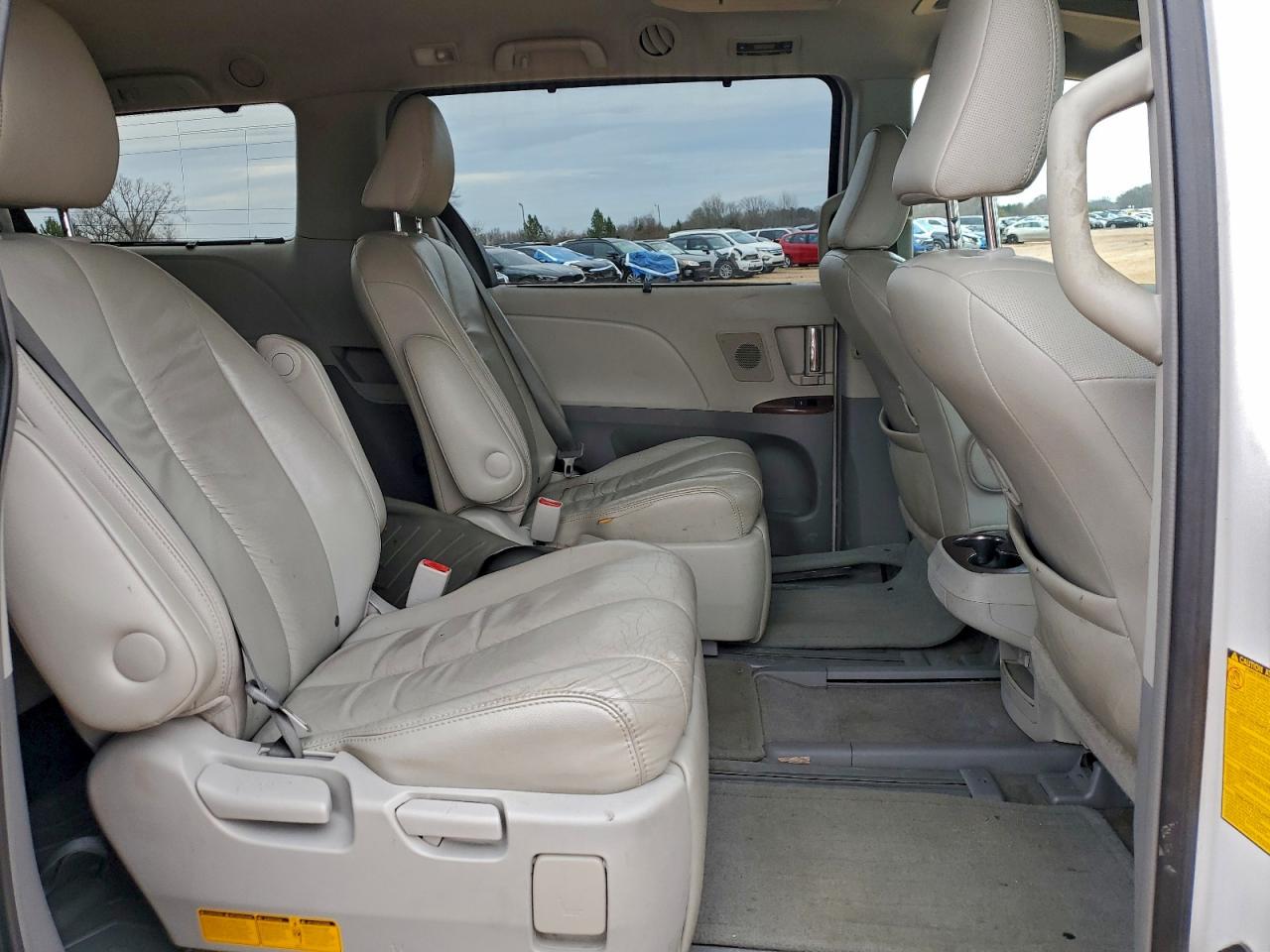 Lot #3308229192 2012 TOYOTA SIENNA XLE