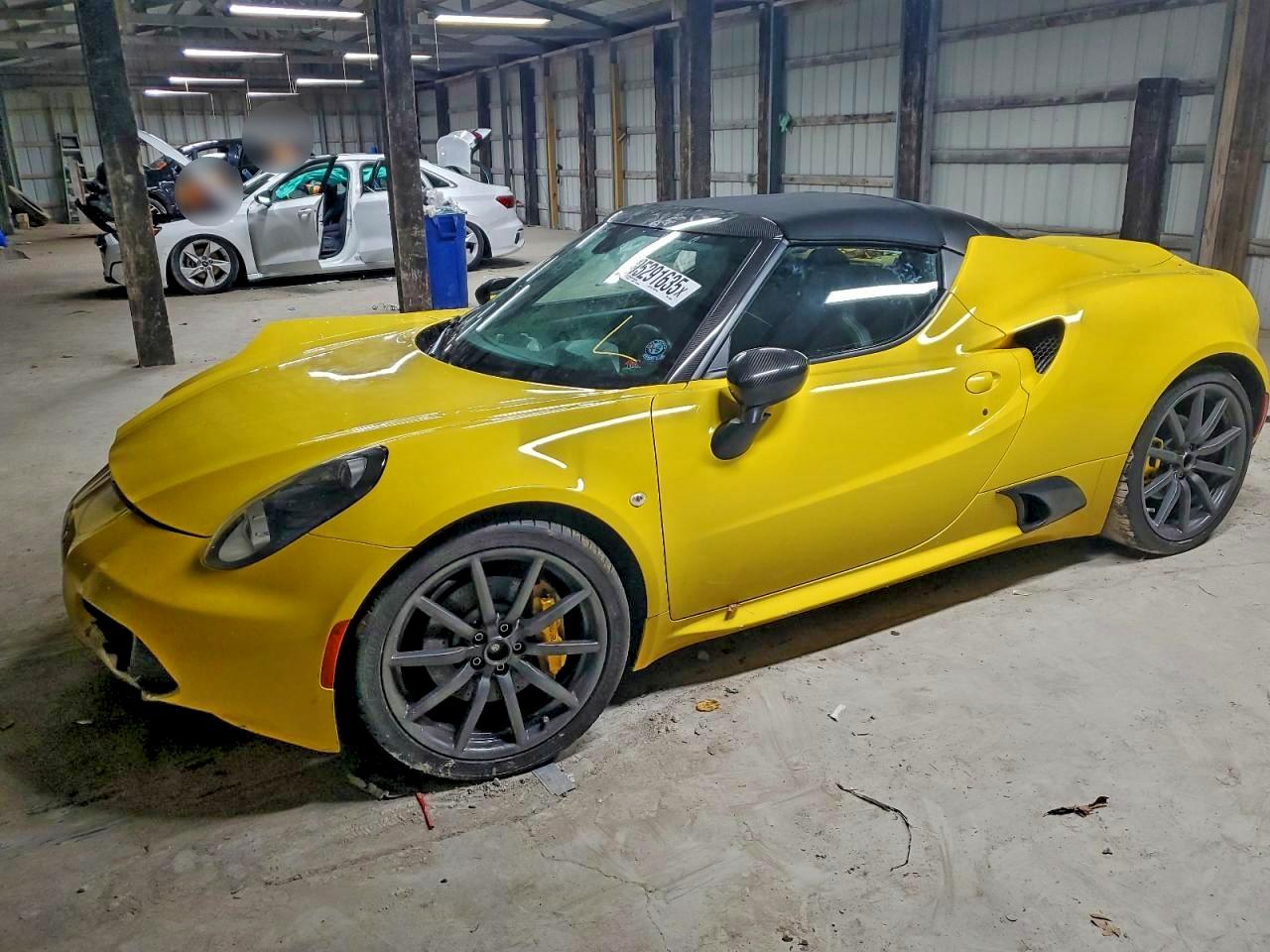 ALFA ROMEO 4C SPIDER
