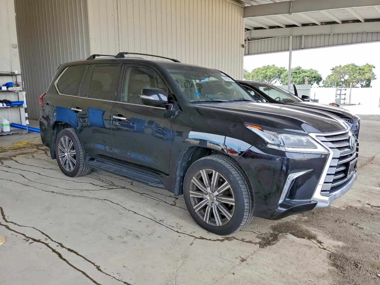 Lot #3318960962 2017 LEXUS LX 570