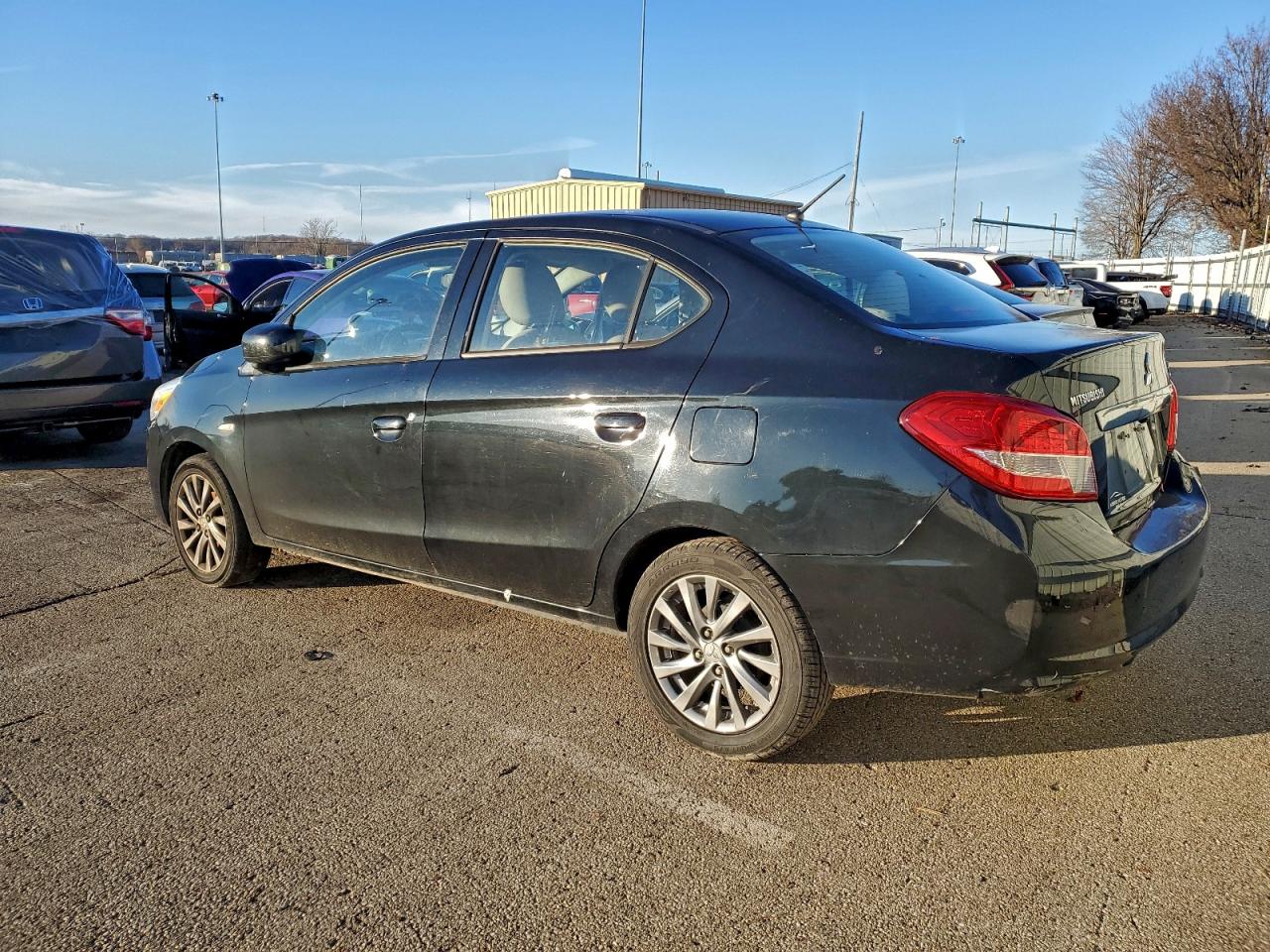 MITSUBISHI MIRAGE G4 ES