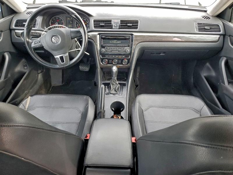 2015 VOLKSWAGEN PASSAT S #3308219172