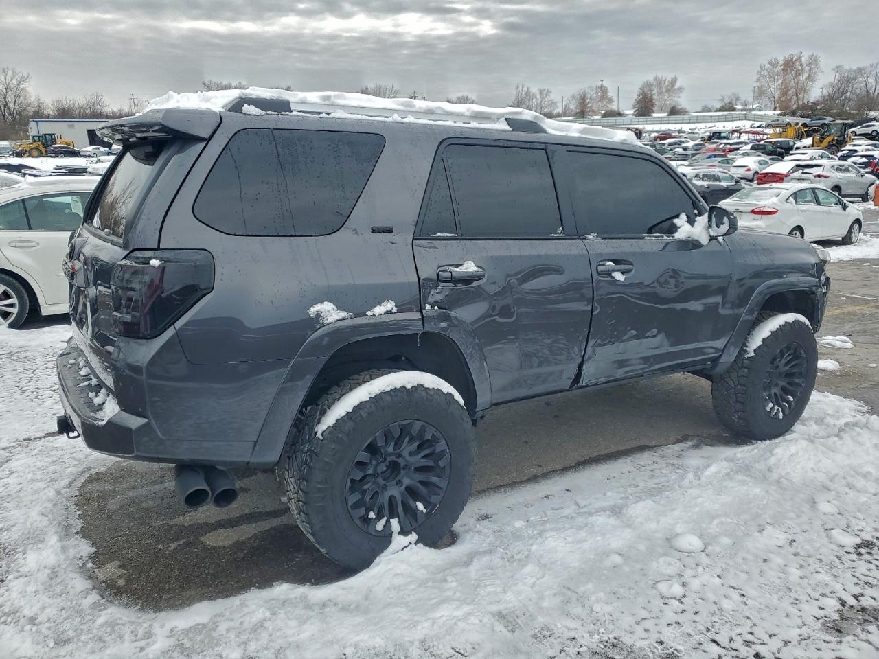 TOYOTA 4RUNNER SE