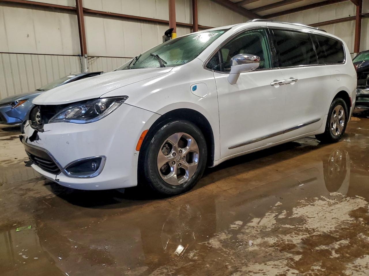 CHRYSLER PACIFICA HYBRID LIMITED