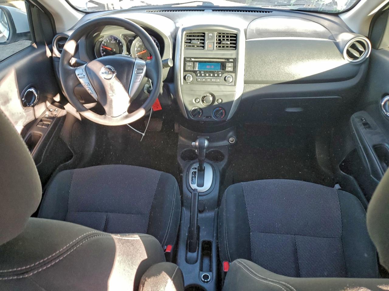 Lot #3315942104 2018 NISSAN VERSA S