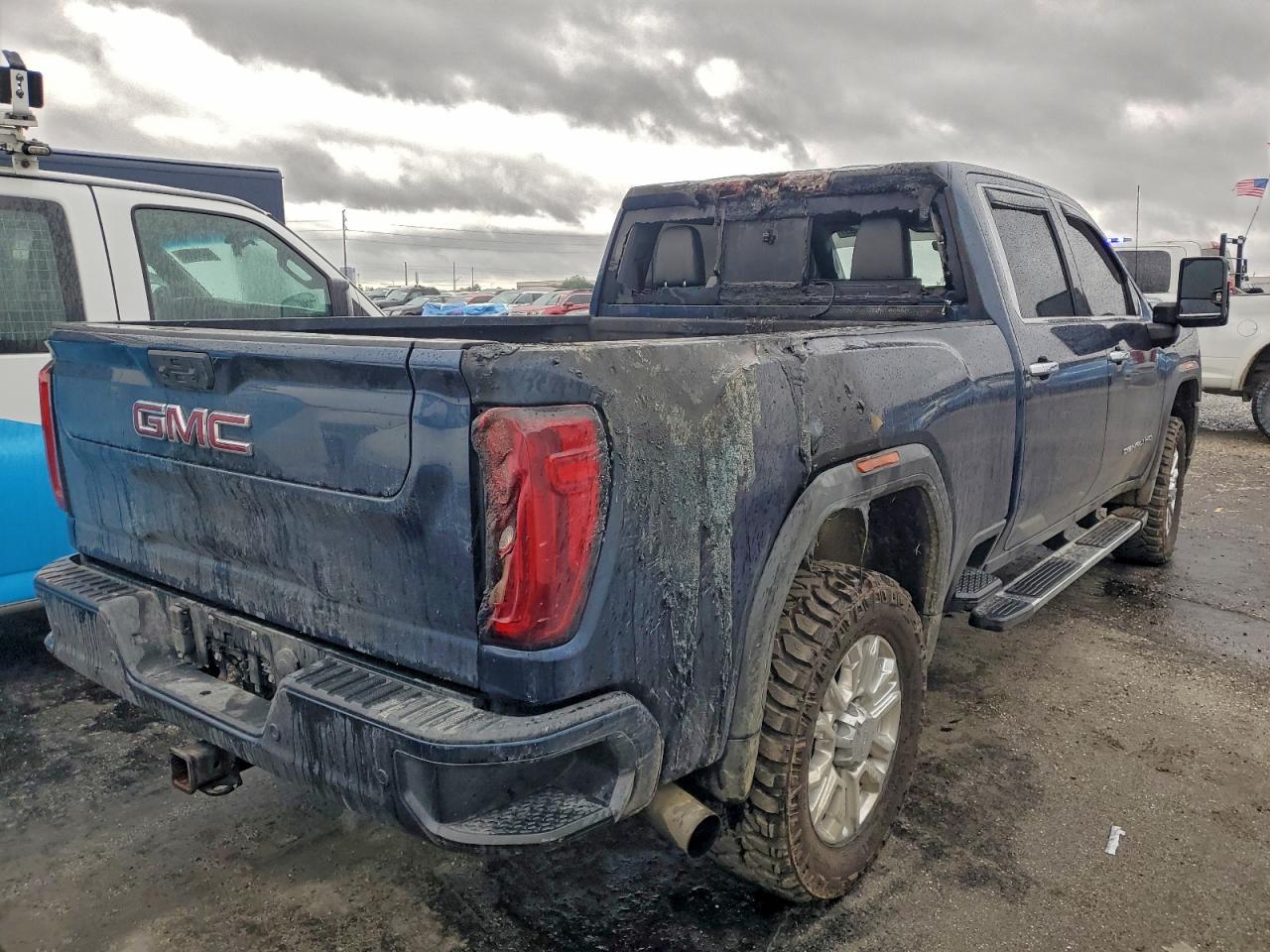 GMC SIERRA K2500 DENALI