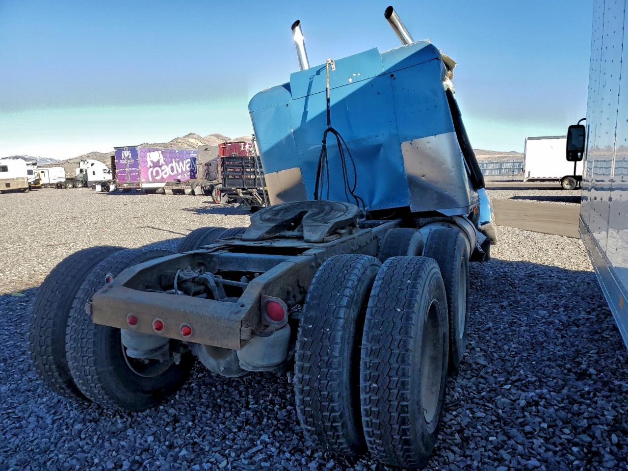 Lot #3312813095 1984 PETERBILT 382