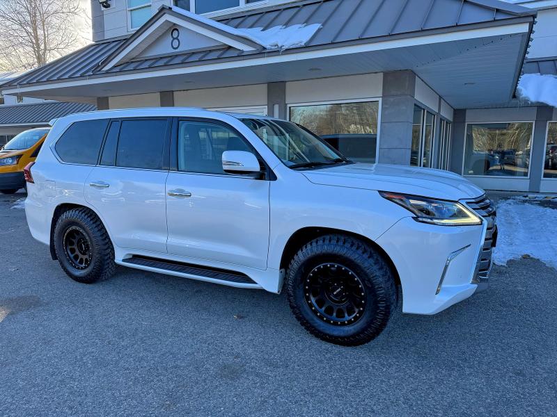 2017 LEXUS LX 570 #3308237231