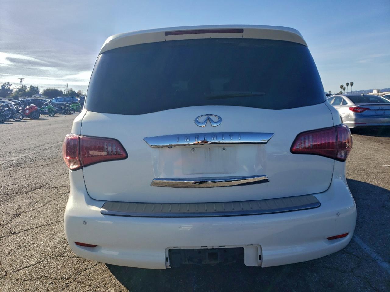 INFINITI QX56
