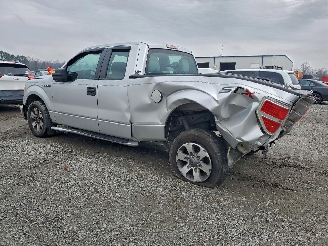 FORD F-150 SUPER CAB