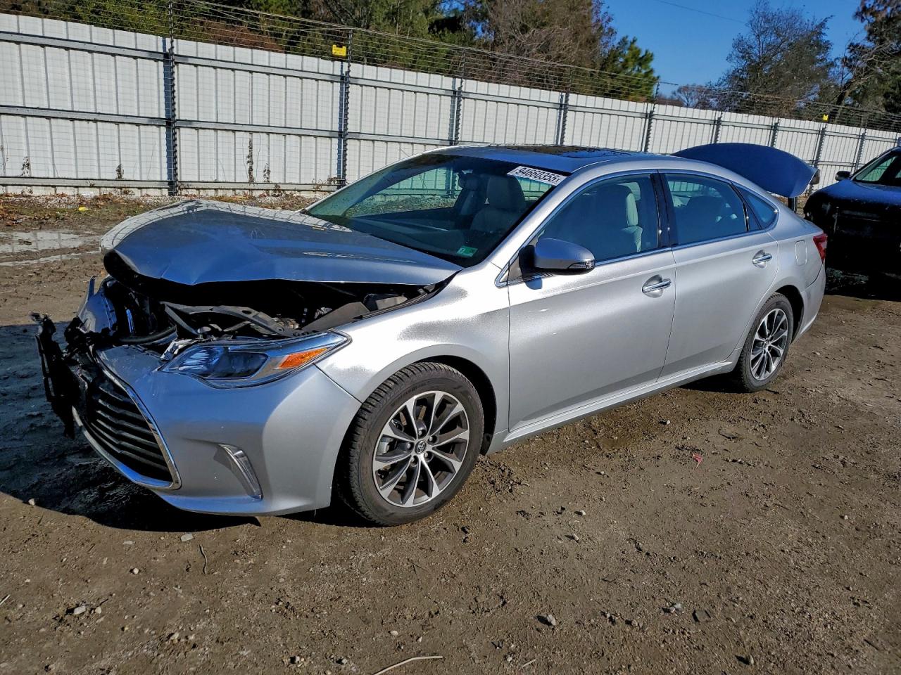 TOYOTA AVALON XLE