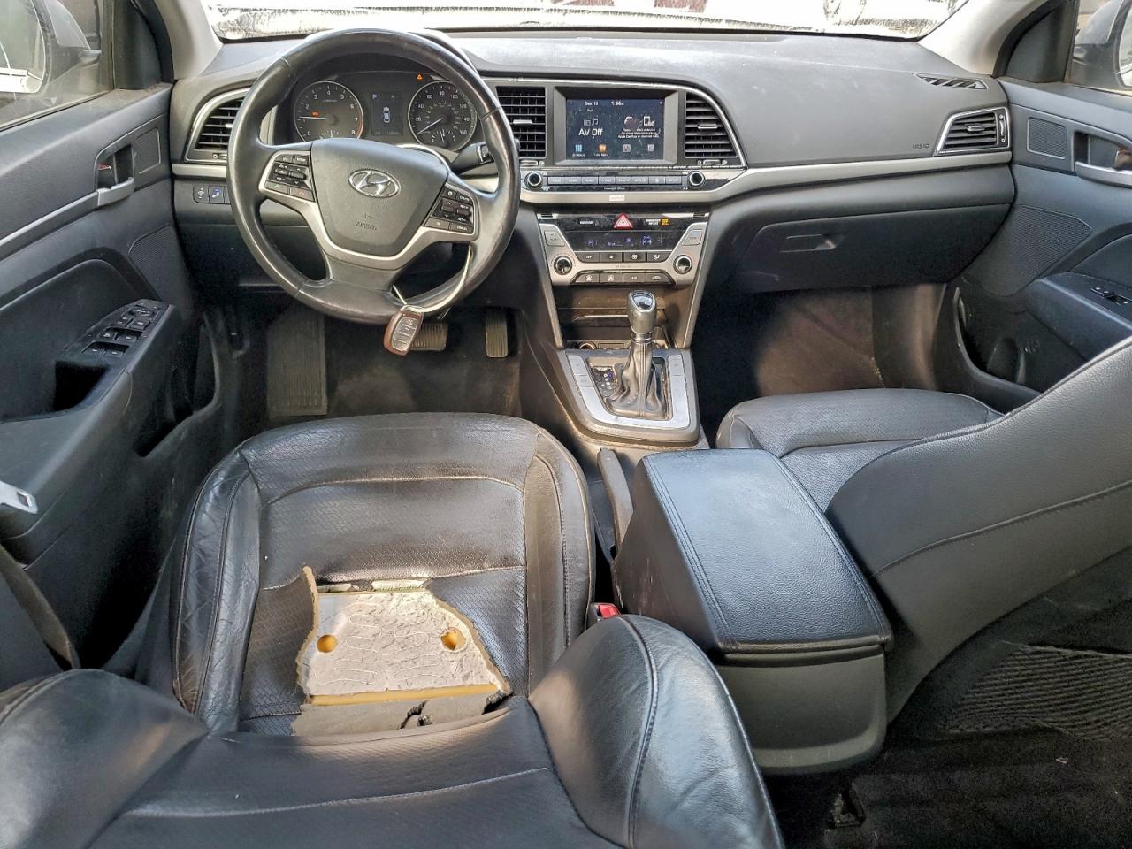 HYUNDAI ELANTRA SEL