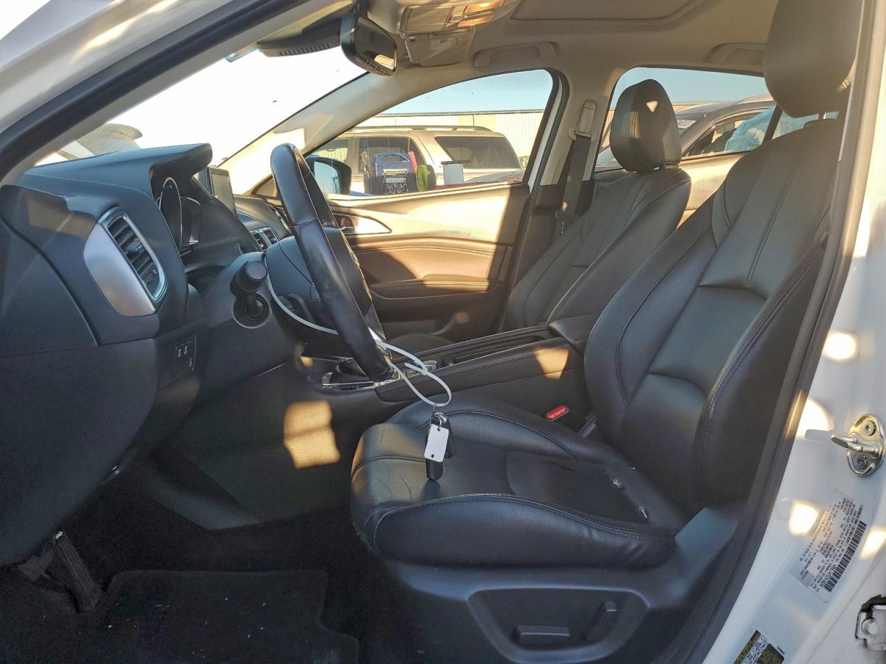 Lot #3311725237 2018 MAZDA 3 GRAND TO