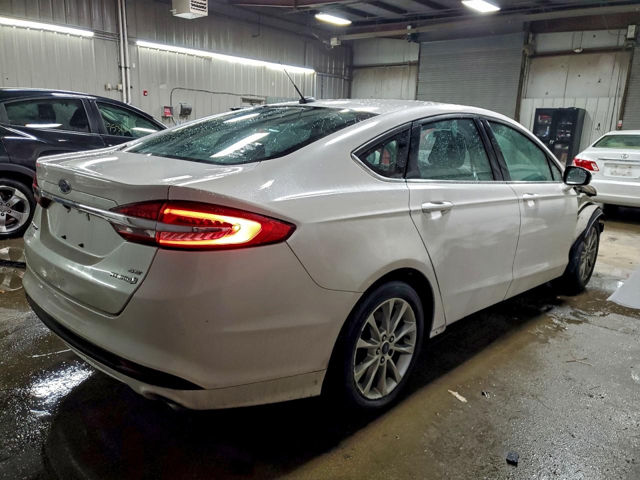 FORD FUSION SE HYBRID