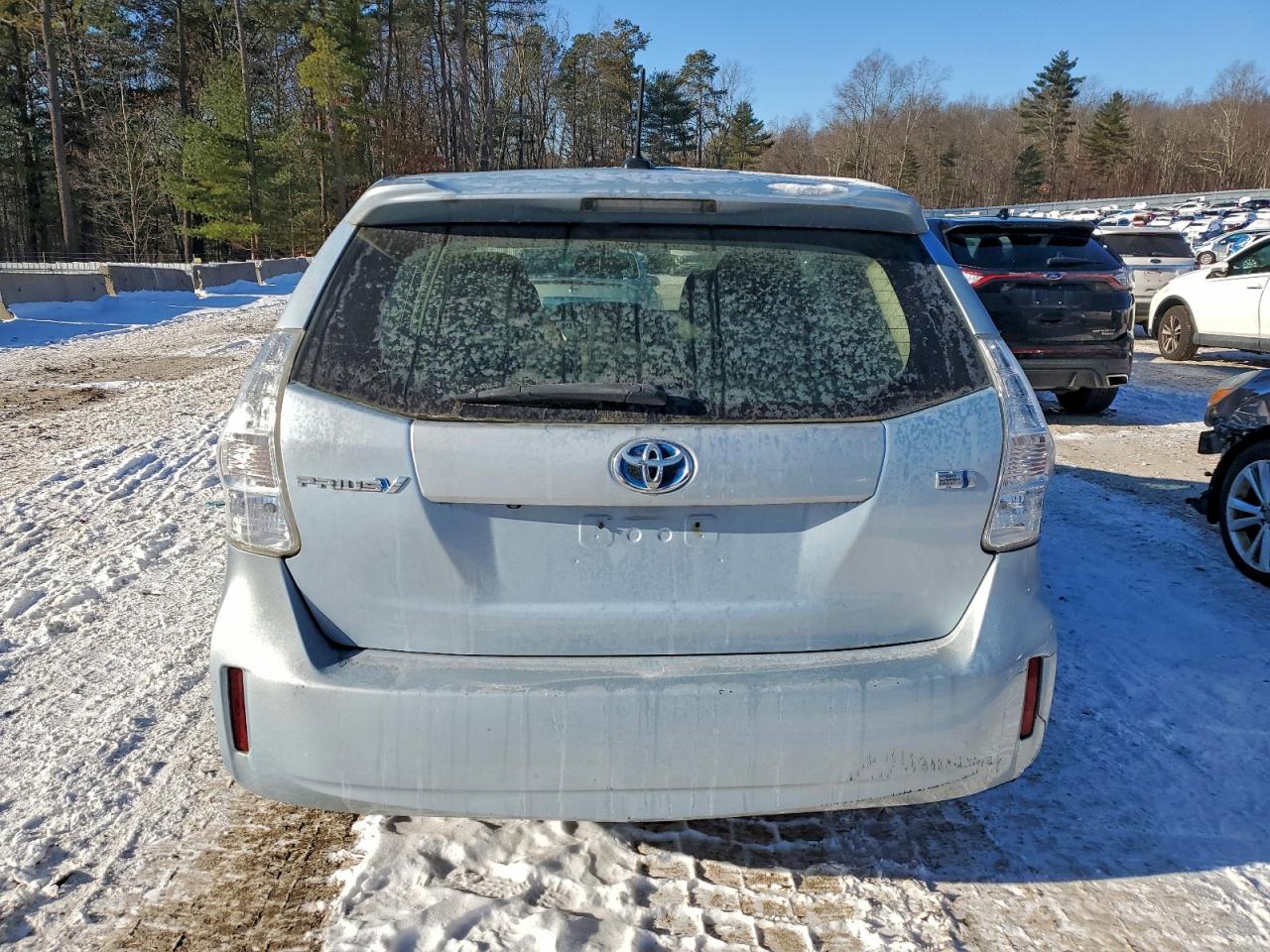 Lot #3316803422 2012 TOYOTA PRIUS V