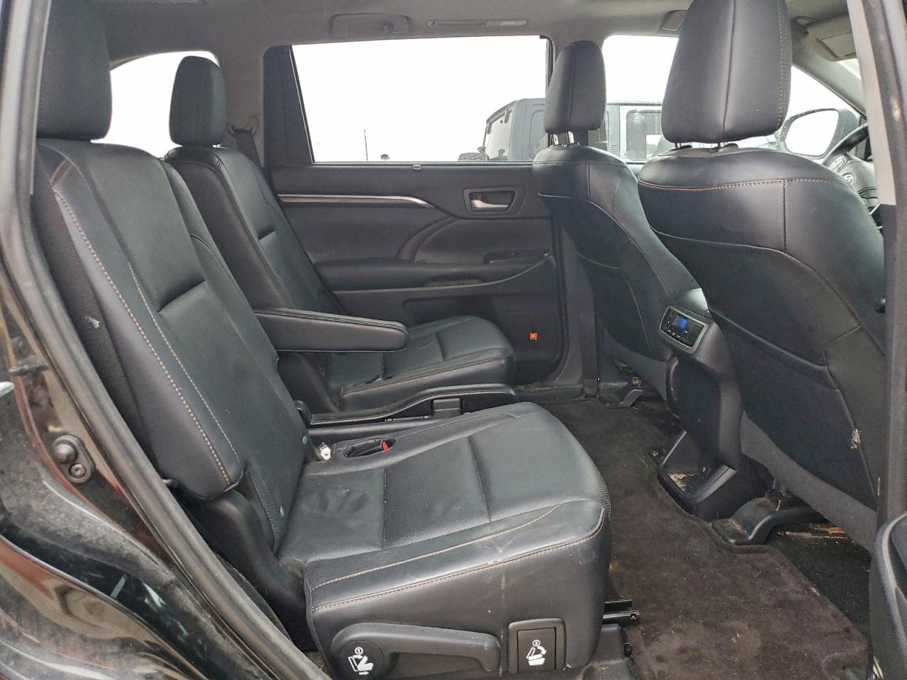 TOYOTA HIGHLANDER LIMITED