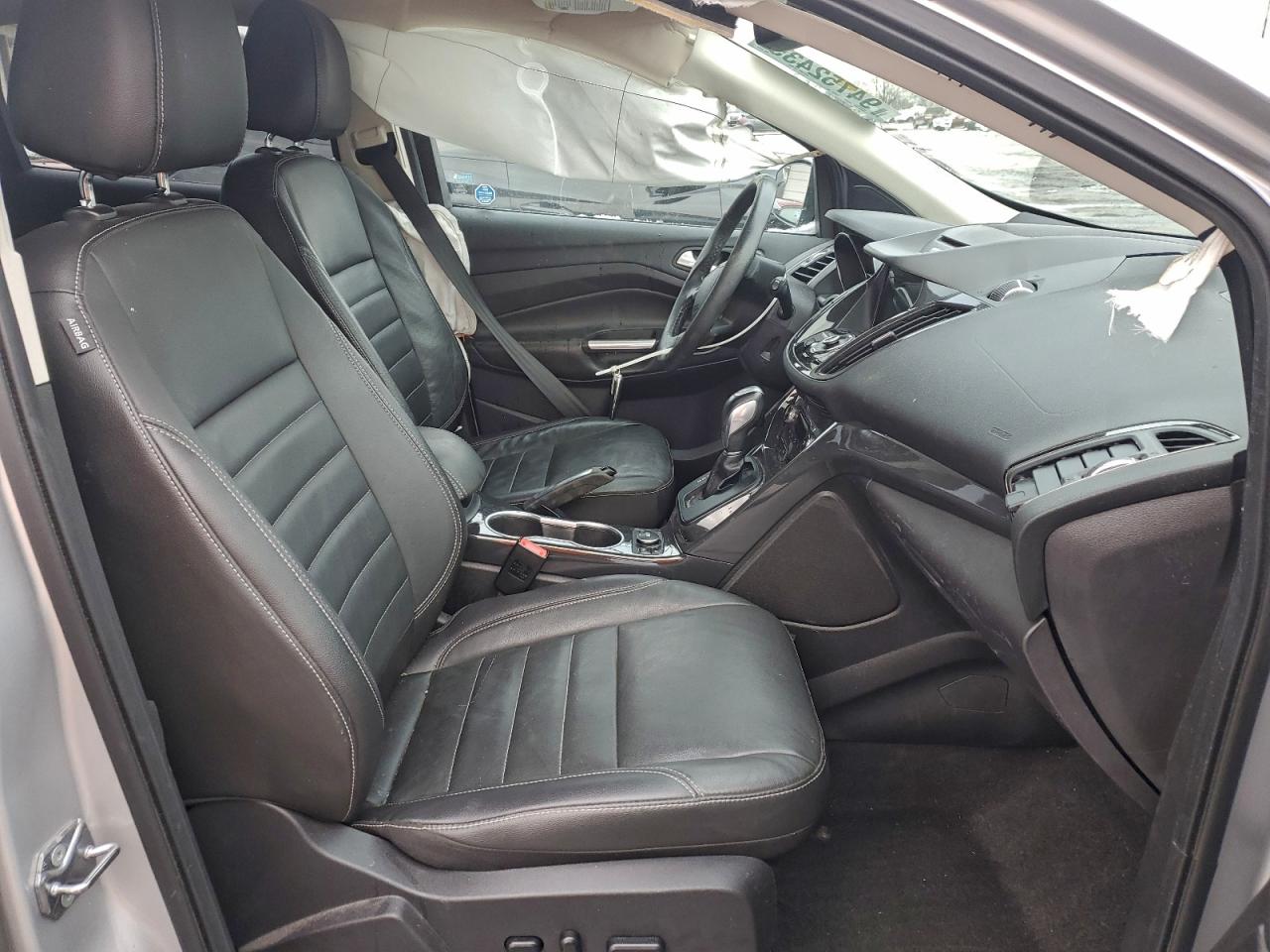 FORD ESCAPE TITANIUM