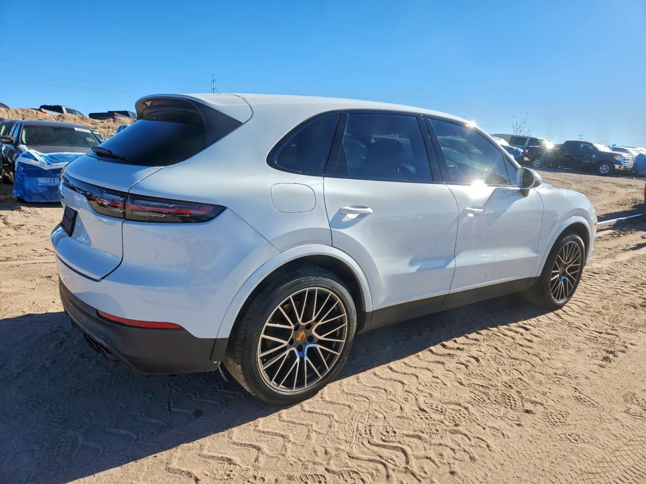 PORSCHE CAYENNE