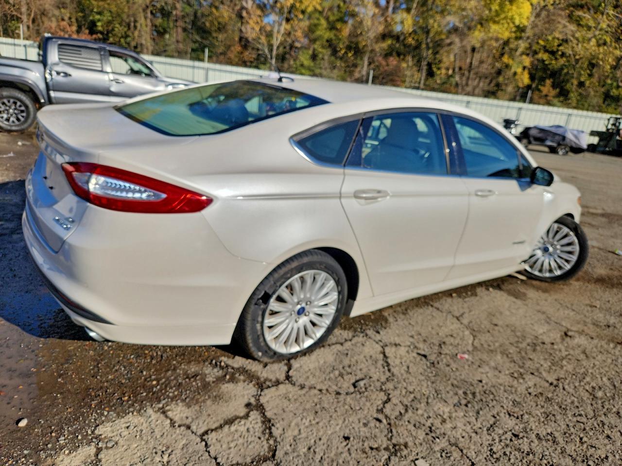 FORD FUSION SE HYBRID