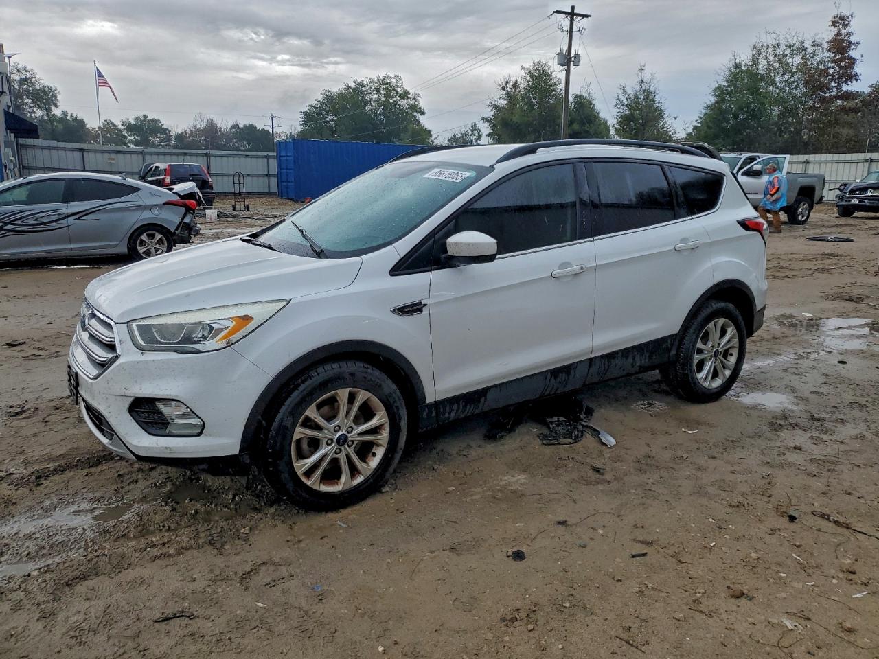 FORD ESCAPE SE