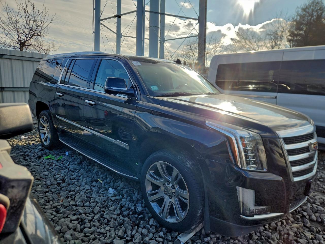 Lot #3317782094 2019 CADILLAC ESCALADE E