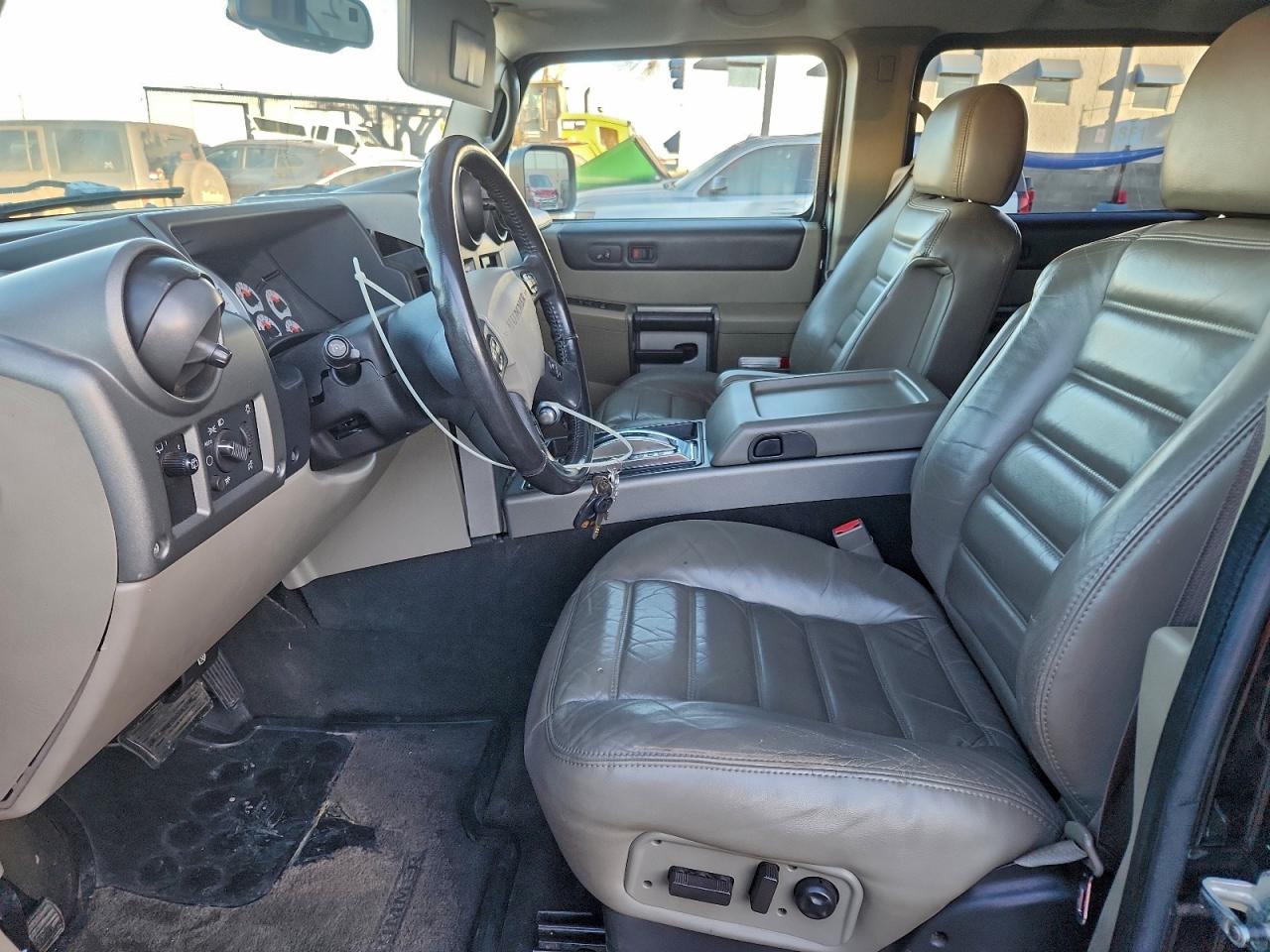 Lot #3318081393 2003 HUMMER H2