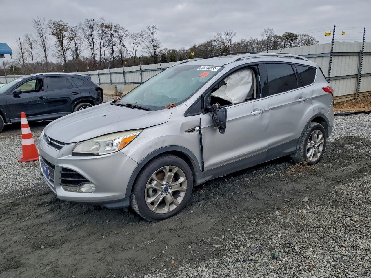 FORD ESCAPE TITANIUM