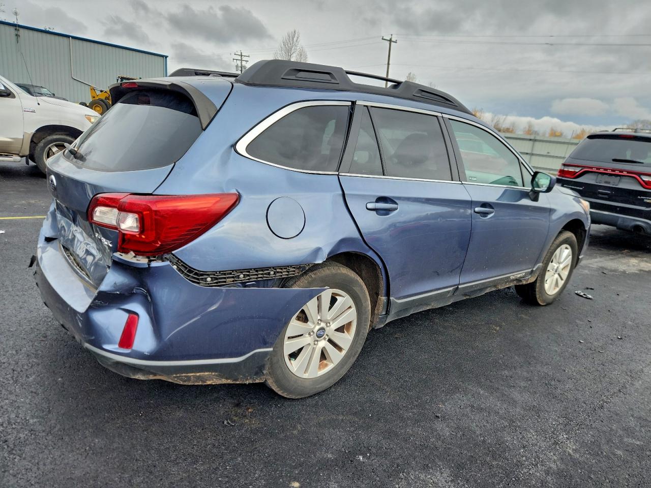 Lot #3316031222 2015 SUBARU OUTBACK 2.