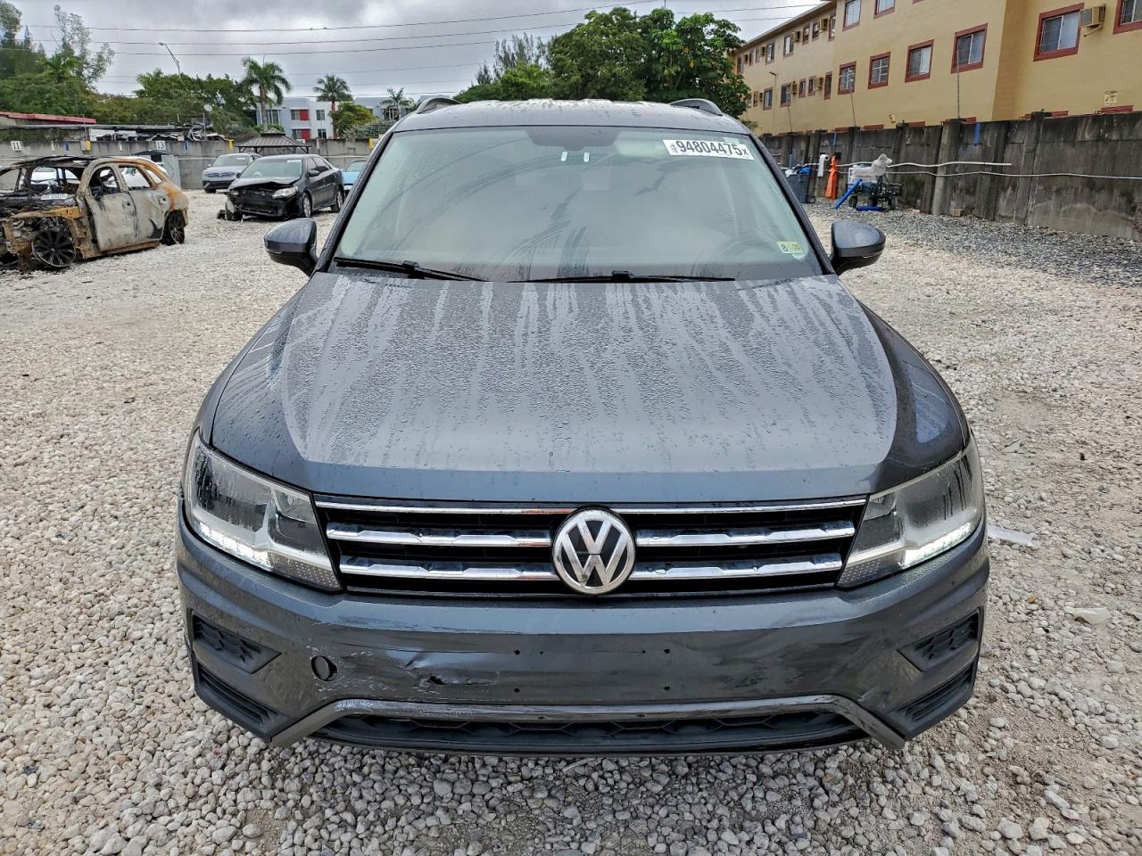 Lot #3312272789 2019 VOLKSWAGEN TIGUAN SE