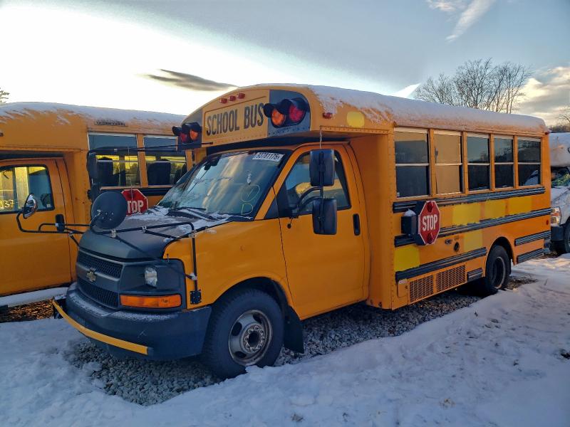 2013 THOM BUS #3308304155