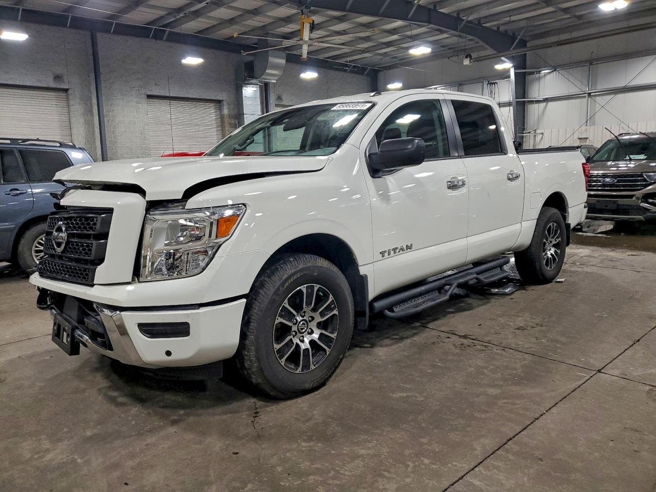 NISSAN TITAN SV
