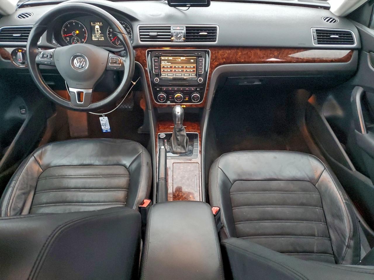 VOLKSWAGEN PASSAT SEL