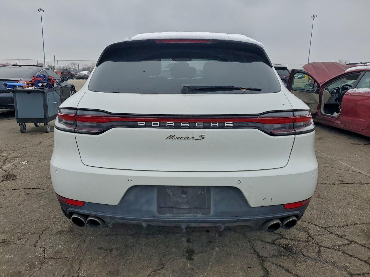 PORSCHE MACAN S