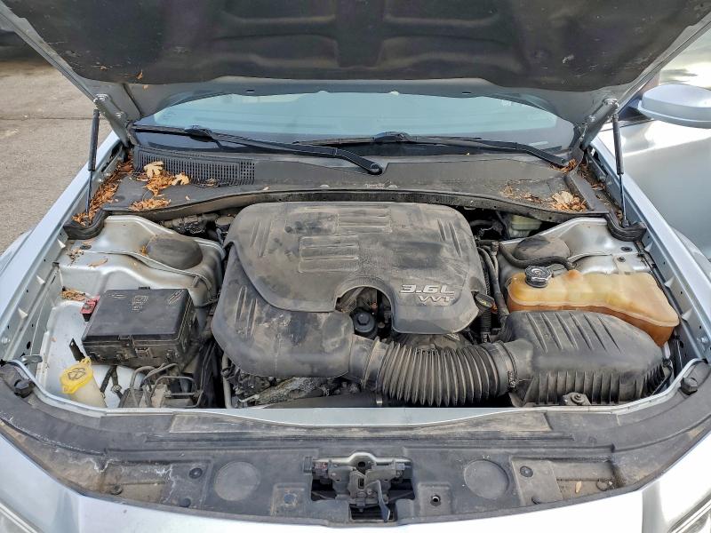 2013 CHRYSLER 300 #3303665948