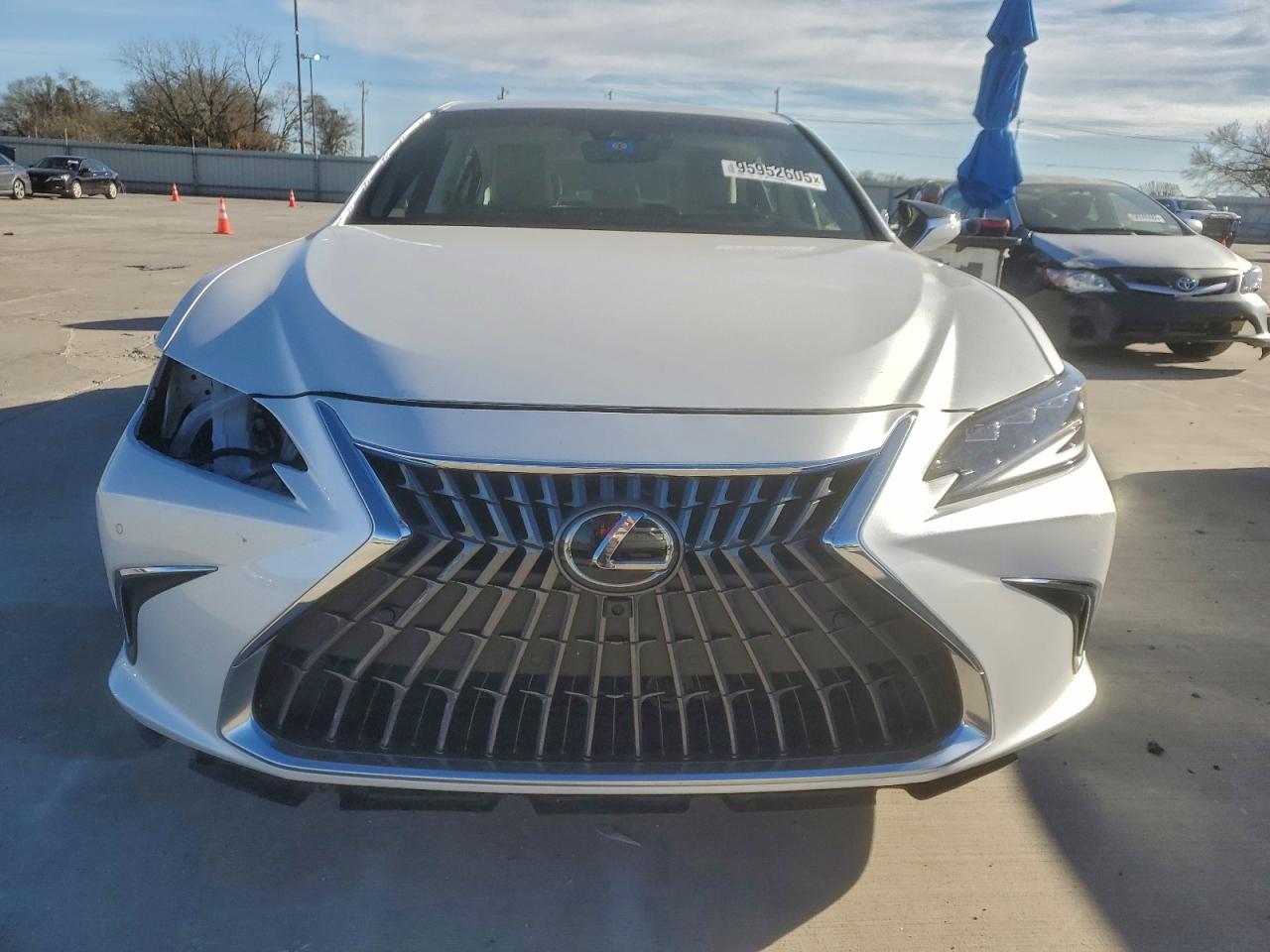 LEXUS ES 300H BASE