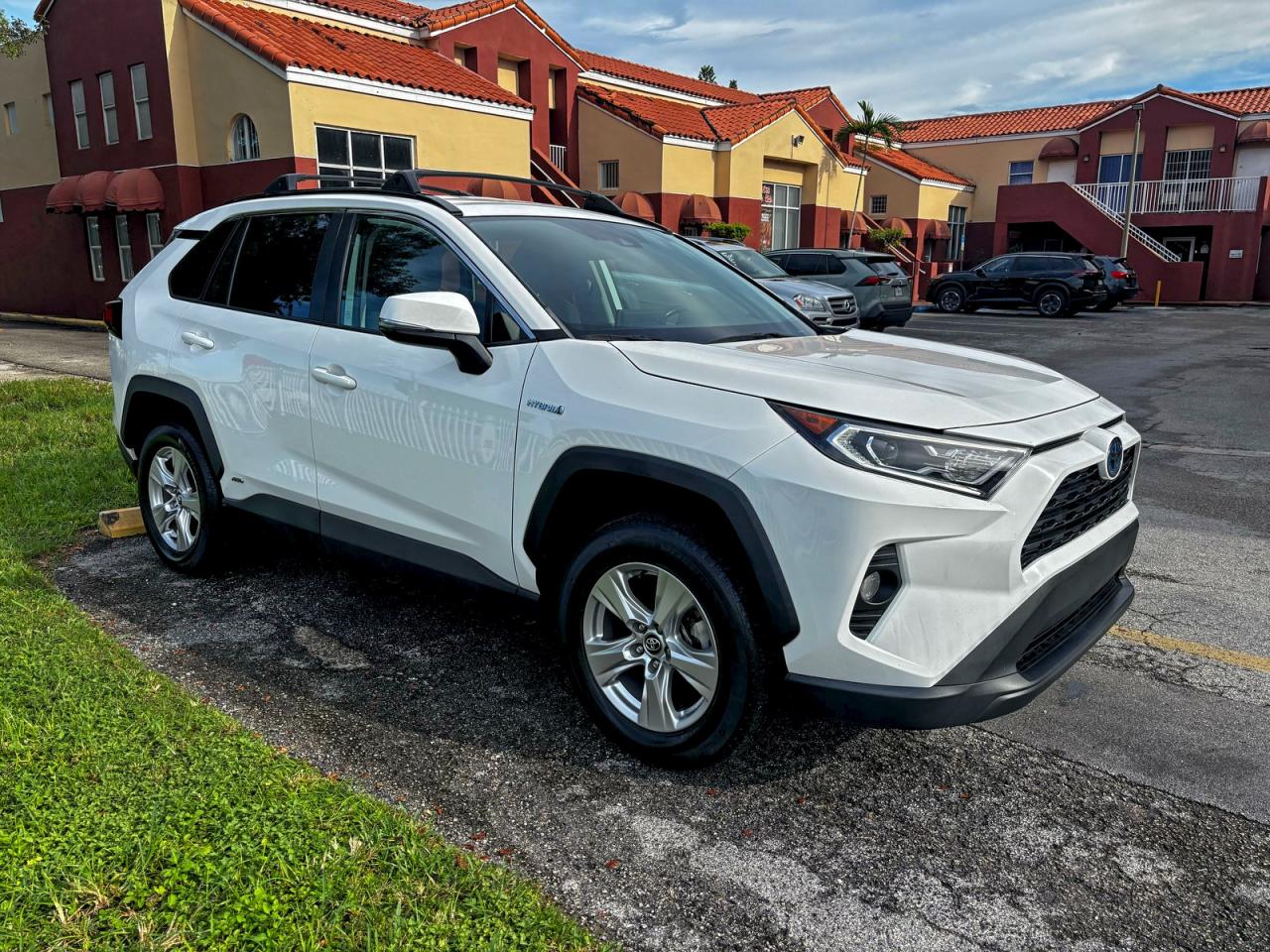 TOYOTA RAV4 XLE