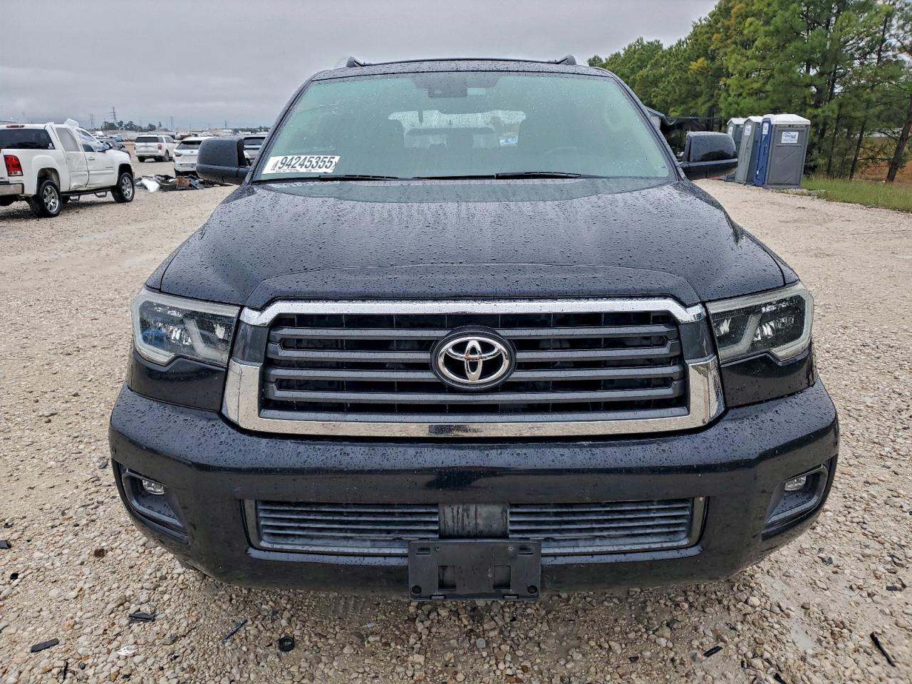 TOYOTA SEQUOIA SR5