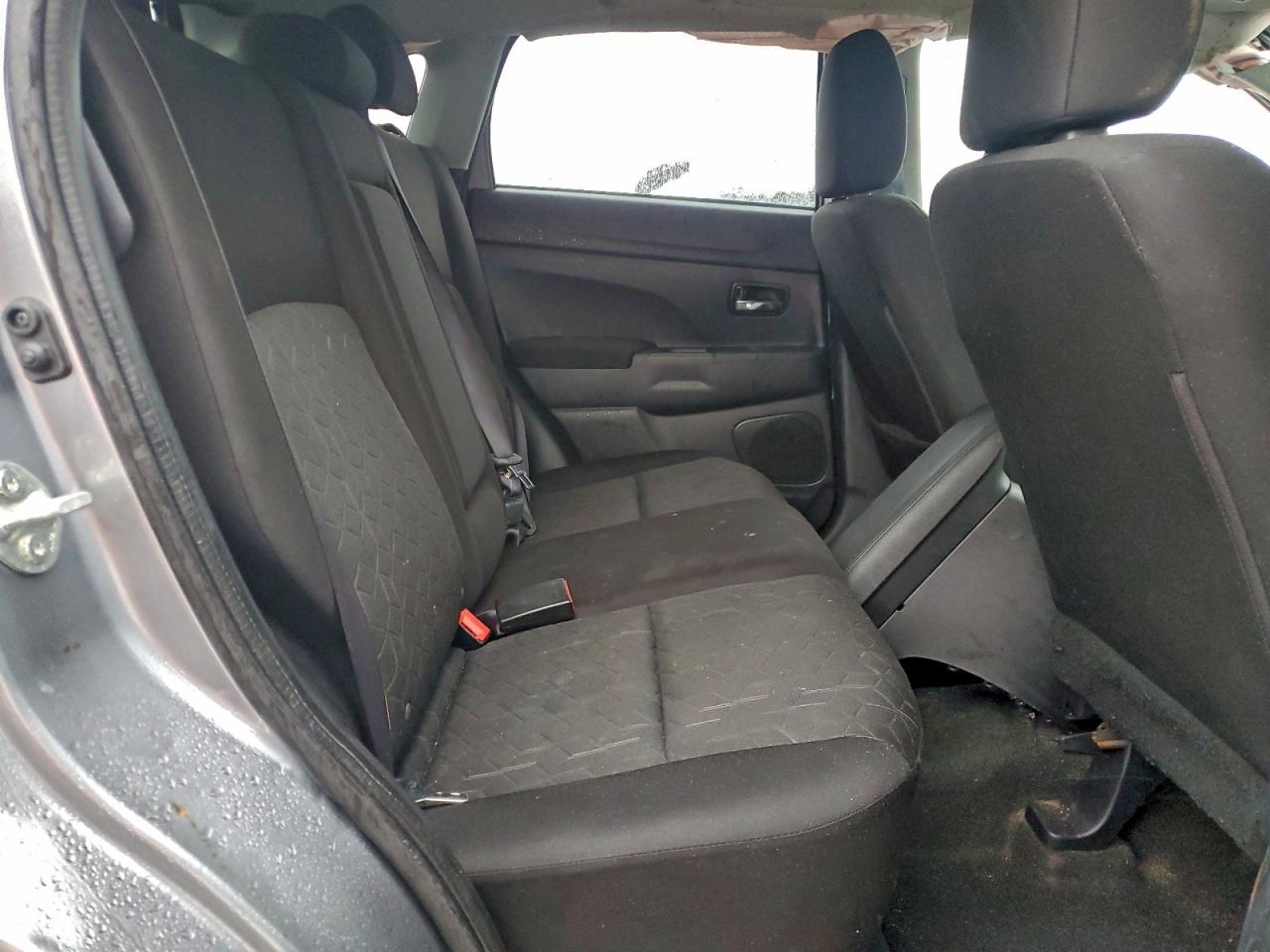 MITSUBISHI OUTLANDER S/SE