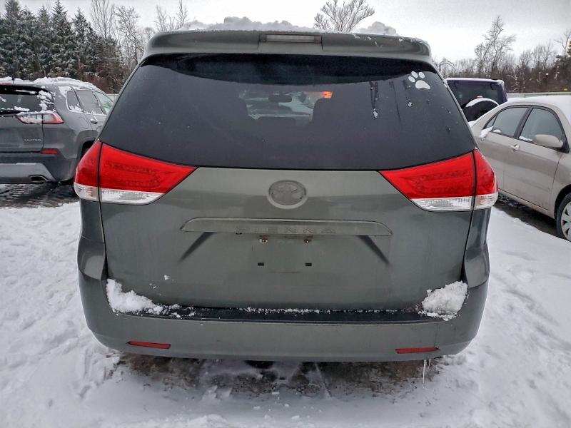 2011 TOYOTA SIENNA LE #3304523532