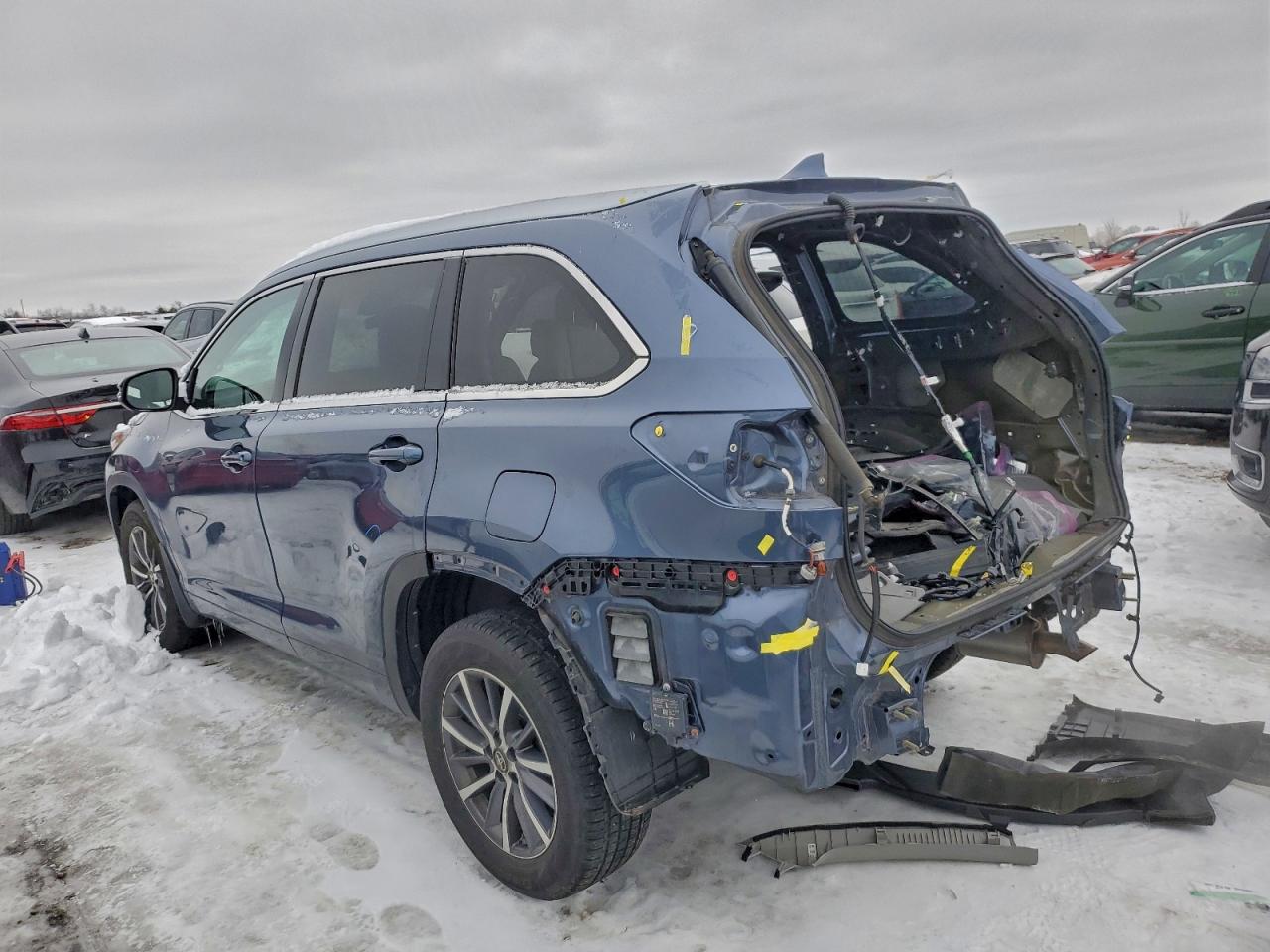 TOYOTA HIGHLANDER SE