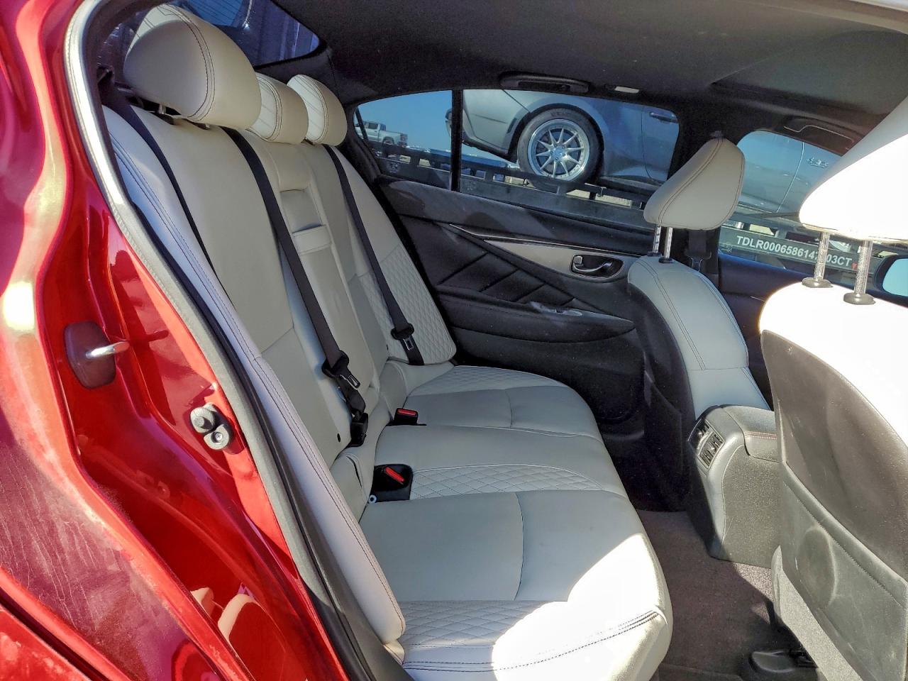 INFINITI Q50 RED SPORT 400