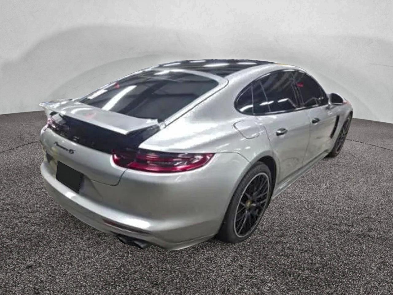 PORSCHE PANAMERA 4S