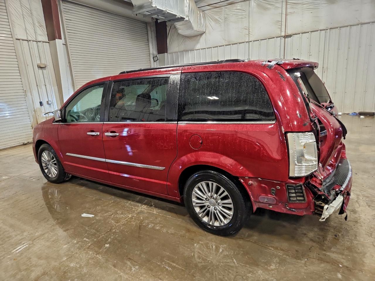 CHRYSLER TOWN & COUNTRY TOURING L