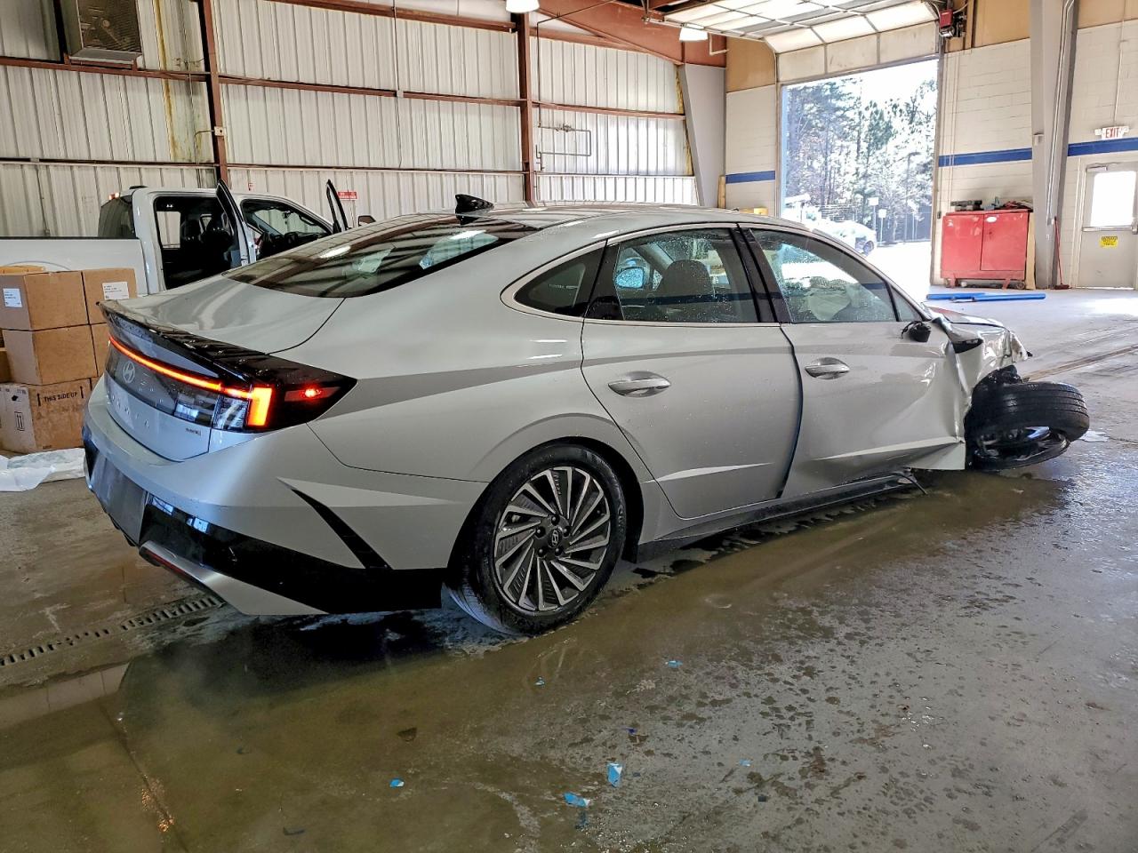 HYUNDAI SONATA HYBRID