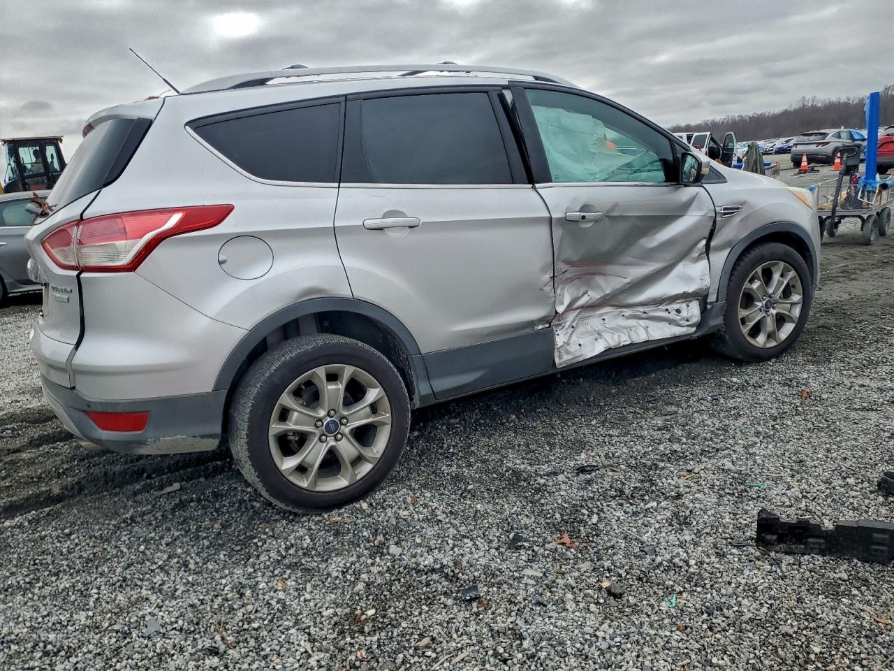 FORD ESCAPE TITANIUM