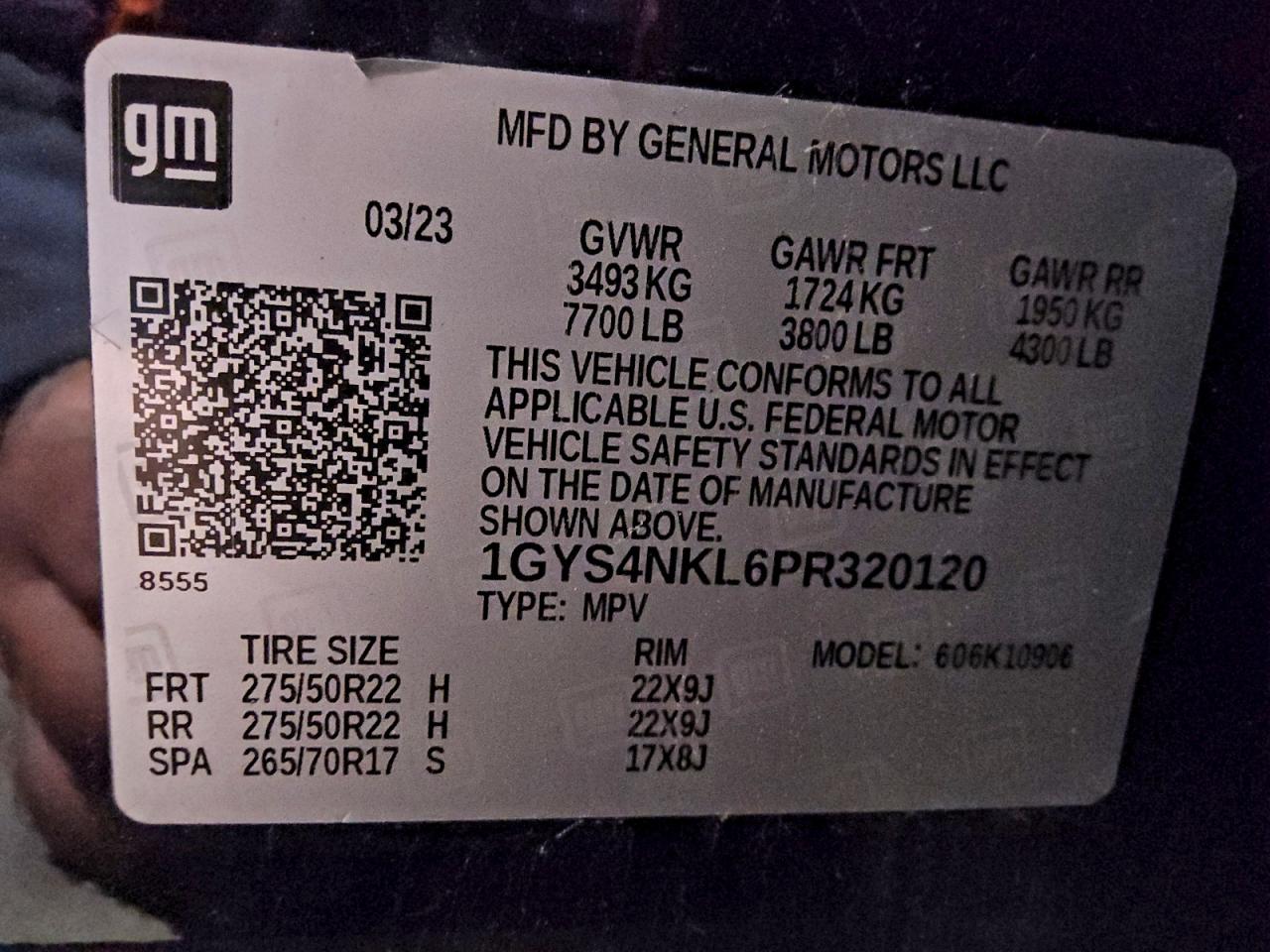 CADILLAC ESCALADE ESV SPORT