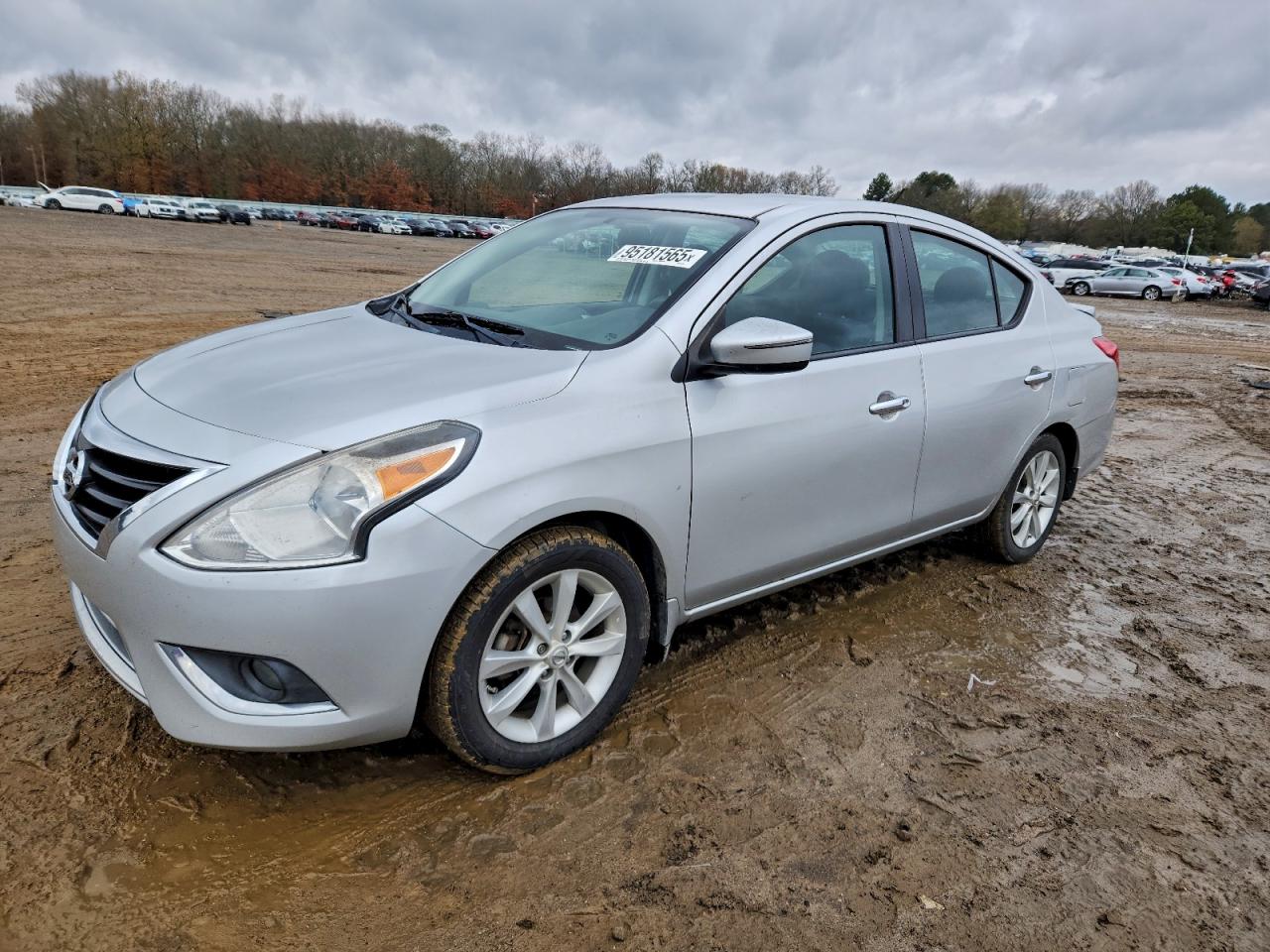 NISSAN VERSA S