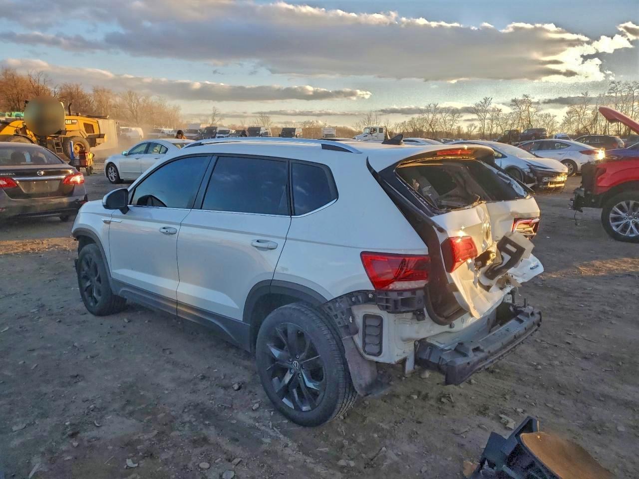 VOLKSWAGEN TAOS SE IQ DRIVE