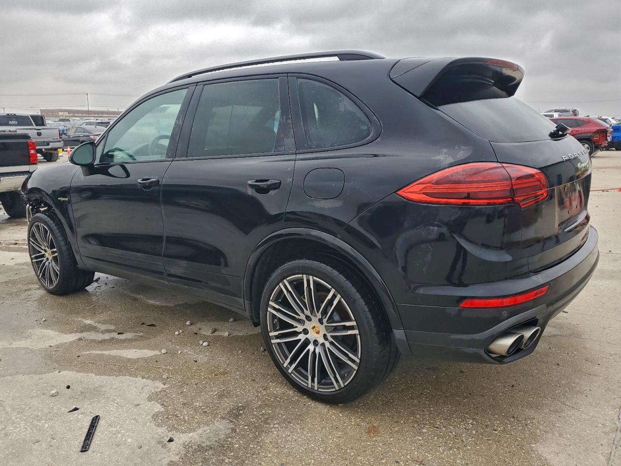 PORSCHE CAYENNE SE HYBRID PLATINUM